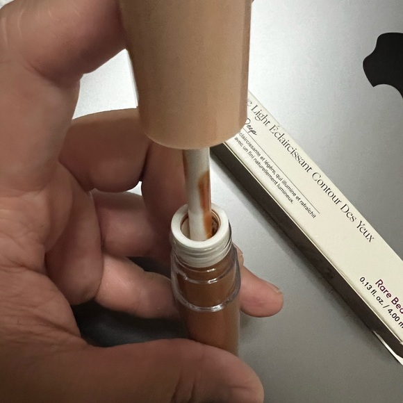 Rare Beauty Medium Deep under eye brightener - Picture 3 of 6